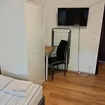 Direkt Am Hauptbahnhof - Perfekt Fuer Pendler Und Monteure דירה Neumünster