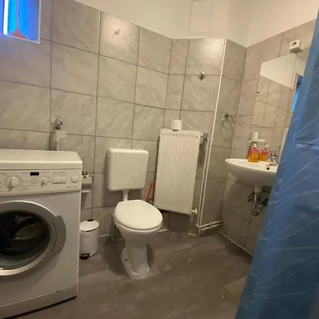 110 Qm Große Direkt Am Hauptbahnhof * Neumünster