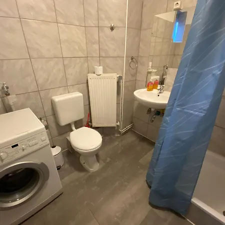 110 Qm Große Direkt Am Hauptbahnhof Apartment Neumünster