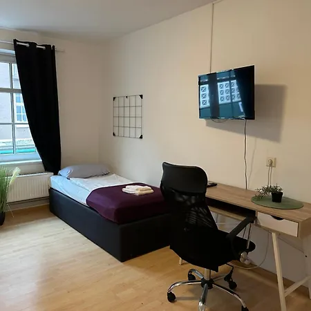 110 Qm Große Direkt Am Hauptbahnhof * Neumünster